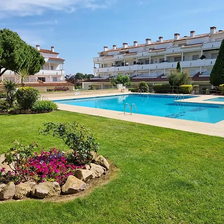 Apartamento De 3 Con Terraza Cerca De La Playa - Hisp-236-75 *